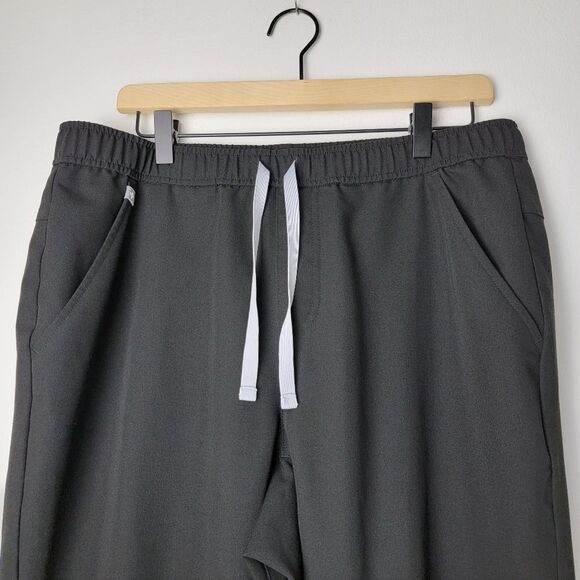 FIGS Technical Collection Men's Black Tansen Jogger Scrub Pants Size Large - Picture 2 of 12